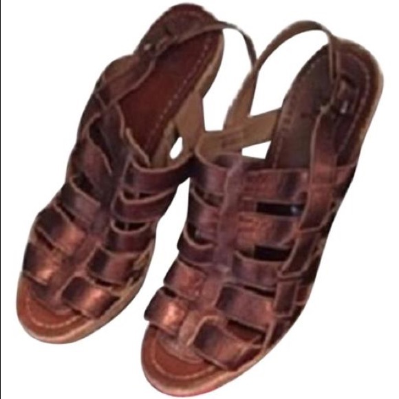 Christian Louboutin Shoes - Christian Louboutin
Bronze Barcelona Pumps